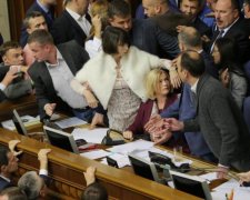 Перед украинцами разыграли очередное шоу с пропажей депутата