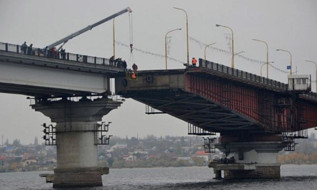Варварівський міст розвели в Миколаєві (фото)