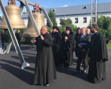 Російські попи розсекретили коханку Путіна