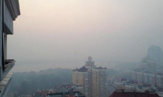 Жителям п'яти районів Києва радять не виходити на вулицю зранку