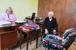 Носки для героев: львовская пенсионерка "обула" пол украинской армии, - настоящий подвиг
