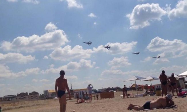 В сети показали впечатляющие цены на отдых в оккупированном Крыму