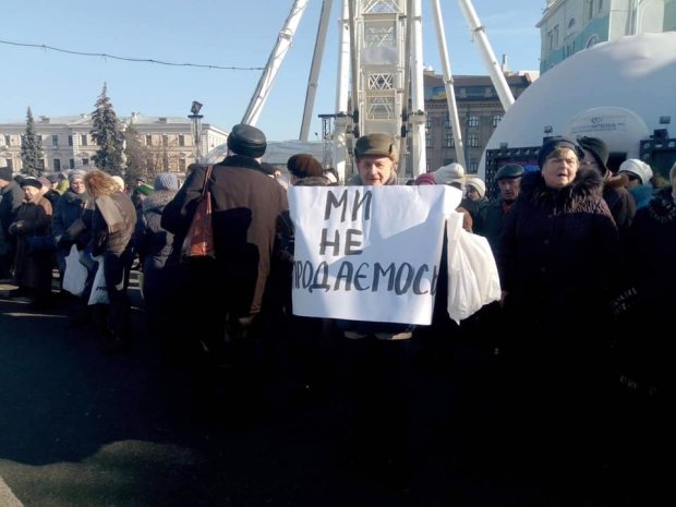 У Києві виступили противники проплачених мітингів, а їм не заплатили: за що боролися