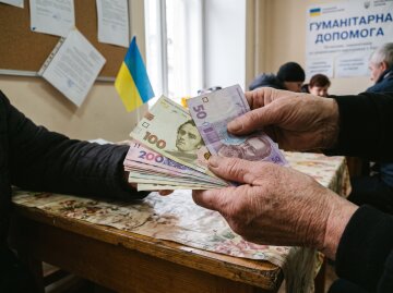 грошова допомога УВКБ ООН гривні
