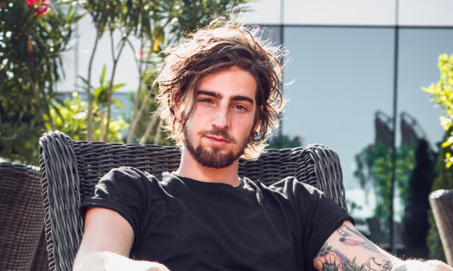 Дантес показав, якими "брудними" речами займався в гаражі, Дорофєєва в захваті