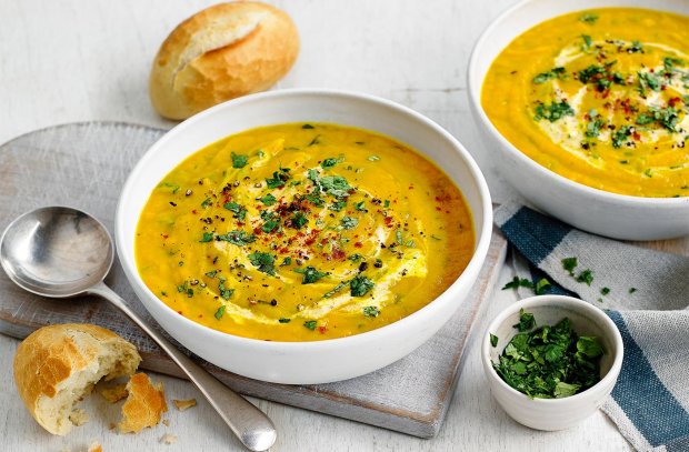Морквяний суп з ароматним коріандром: рецепт на всі випадки життя