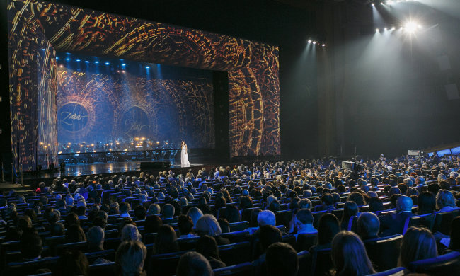 Путін, це зрада: Кремль ридав під українські пісні, відео масового божевілля