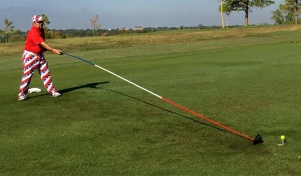 Американец создал самую длинную клюшку для гольфа (видео)