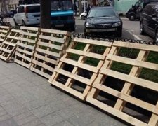Художники Одессы строят баррикады