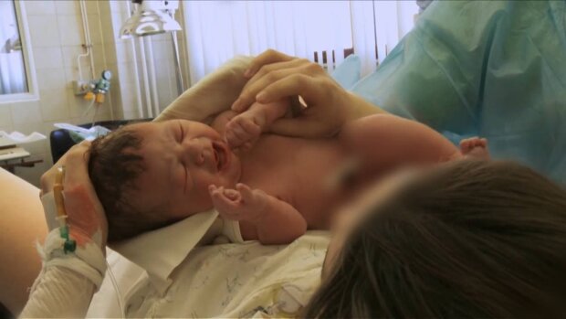 Новорожденный / скриншот из видео