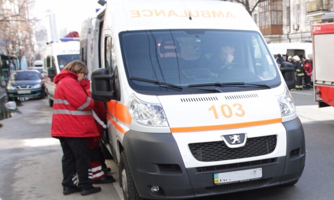 Смерть в рыбе: днепрянин стал жертвой "солененькой" под пиво, - не вздумайте проделывать такое дома