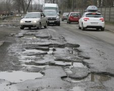 Копи показали найгіршу дорогу в Україні: найбільше ДТП, яма на ямі