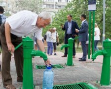 Купайтеся в Дніпрі: тисячі киян залишилися без води на вихідні