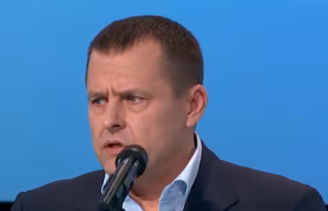 Закоханий Філатов похизувався розумницею-дружиною і пустив дніпрян "у спальню": "Мені 50, я - малюк"