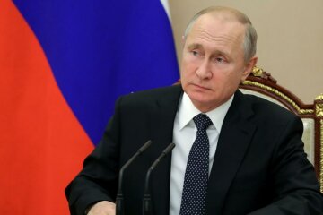 Путіна насильно заточили в презервативі: "Не повинен був народитися"