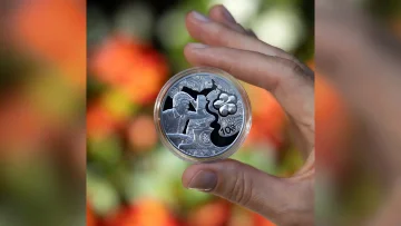 Серебряная памятная монета «Червона рута» номиналом 10 гривен