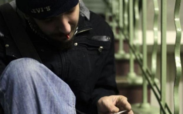 Жить осталось недолго: дикий киевский наркоман медленно убивает соседей