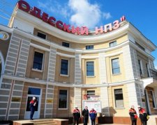 Суд "оцінив" заступника голови Одеського НПЗ у 15 мільйонів