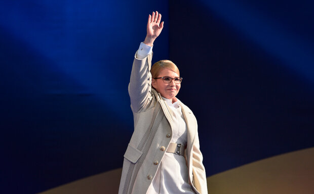 Тимошенко з'явилася на роботу в берцях від Prada: українцям показали ціну, краще присядьте