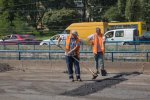 Сума європейська, а схема - українська: на ремонті шматка дороги у Кличка "розпиляють" 20 мільйонів