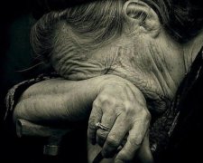 Озброївся шилом: молодий москвич жорстоко познущався з беззахисної пенсіонерки