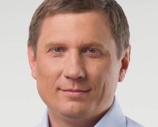 "Надо немедленно распустить Кабмин, который так и не дал отчета за 2,5 года, где они дели миллиарды от МВФ", - Сергей Шахов