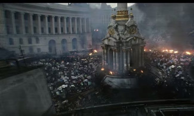 Джордж Клуні на українському Євромайдані рятує людство