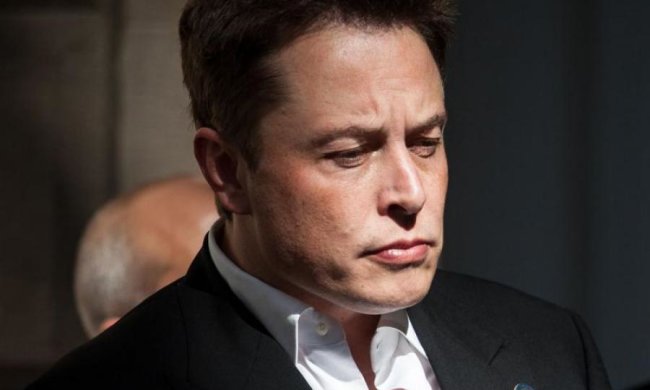 Маск отримав чергового ляпаса