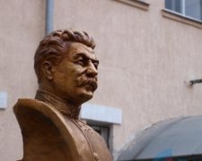 Пам'ятник Сталіну встановили у Луганську (фото)