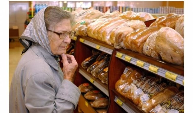 В столице начнут продавать хлеб по талонам 