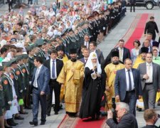Нечувана зухвалість: московські попи виманюють гроші у дітей