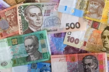 Гривна "приседает" перед очередным скачком