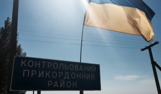 Блокада Крыма продолжается: грузовиков все больше (видео)