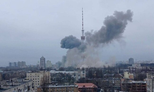Влучання ракети в телоевежу Києва