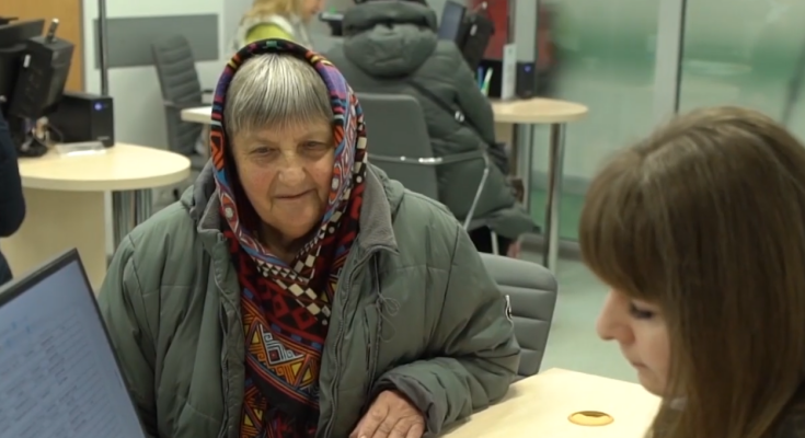 Пенсіонерка. Фото: скрін youtube