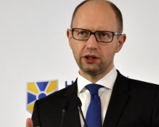 Яценюк зажадав від озброєного бандита Росії забратися геть