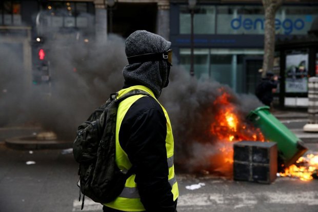 В Париже новая волна задержаний: протесты "желтых жилетов" продолжают набирать обороты