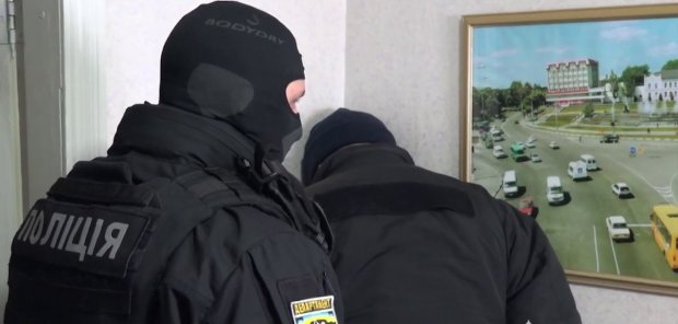 На Одесщине прогорел "гроза" призывников: снимал берцы в обмен на конверты