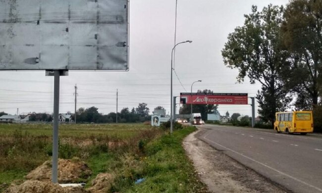 Суд зобов'язав гаражний кооператив повернути ділянку Львову