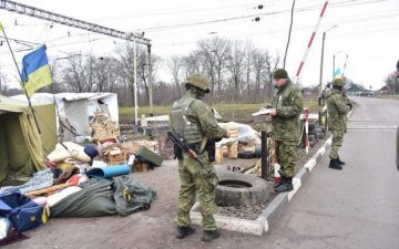 Политик обьяснил, кому на руку блокада Донбасса