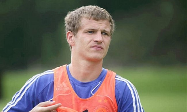 Скандальний український гравець забив три м'ячі за аматорів