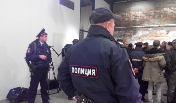 Прихильники Новоросії розгромили фотовиставку про героїв АТО