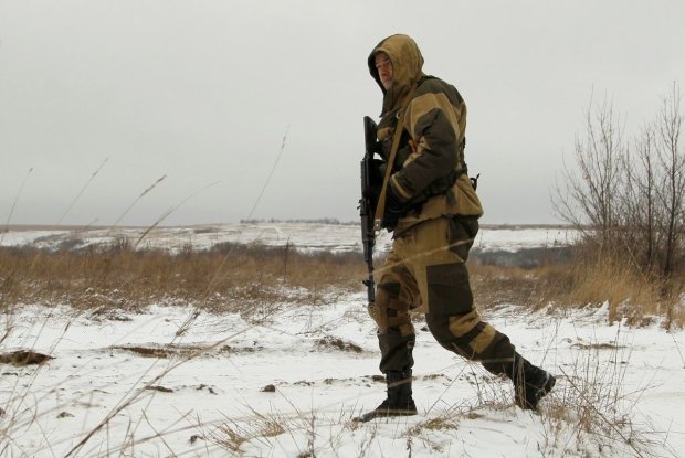 Ніч на Донбасі закінчилася переможним бомбардуванням: купка окупантів вирушила до Захарченка
