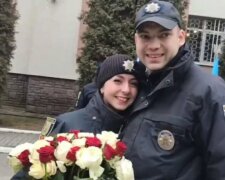 У Львові поліцейський освідчився колезі, скріншот відео