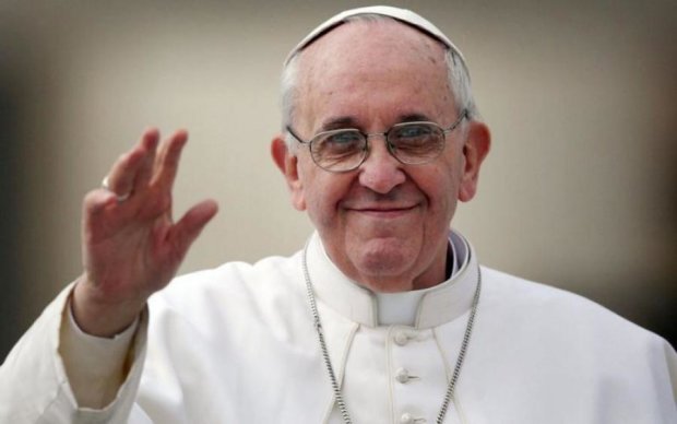 Моляться за мир: Ватикан прокоментував авіаудари у Сирії