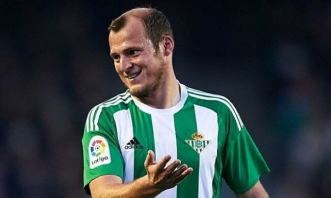 ФІФА дозволила Зозулі перейти в новий клуб