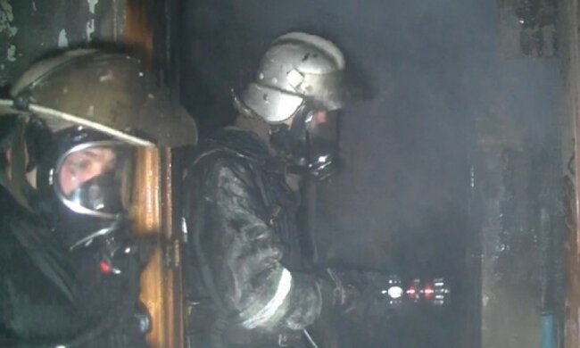 Пожежа в будинку забрала життя харків'янина (відео)