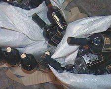 Під Одесою знайшли контрабандний алкоголь і тютюн на 159 тис. грн. (фото)