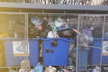 Львів потонув у смітті, яке "не помічають" комунальники Садового