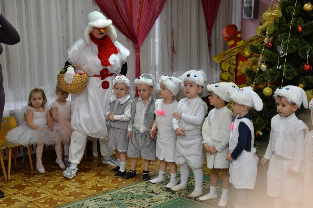 Новогодняя наглость детских садов: мать забросали угрозами и обвинениями из-за денег, даже Святой Николай в шоке